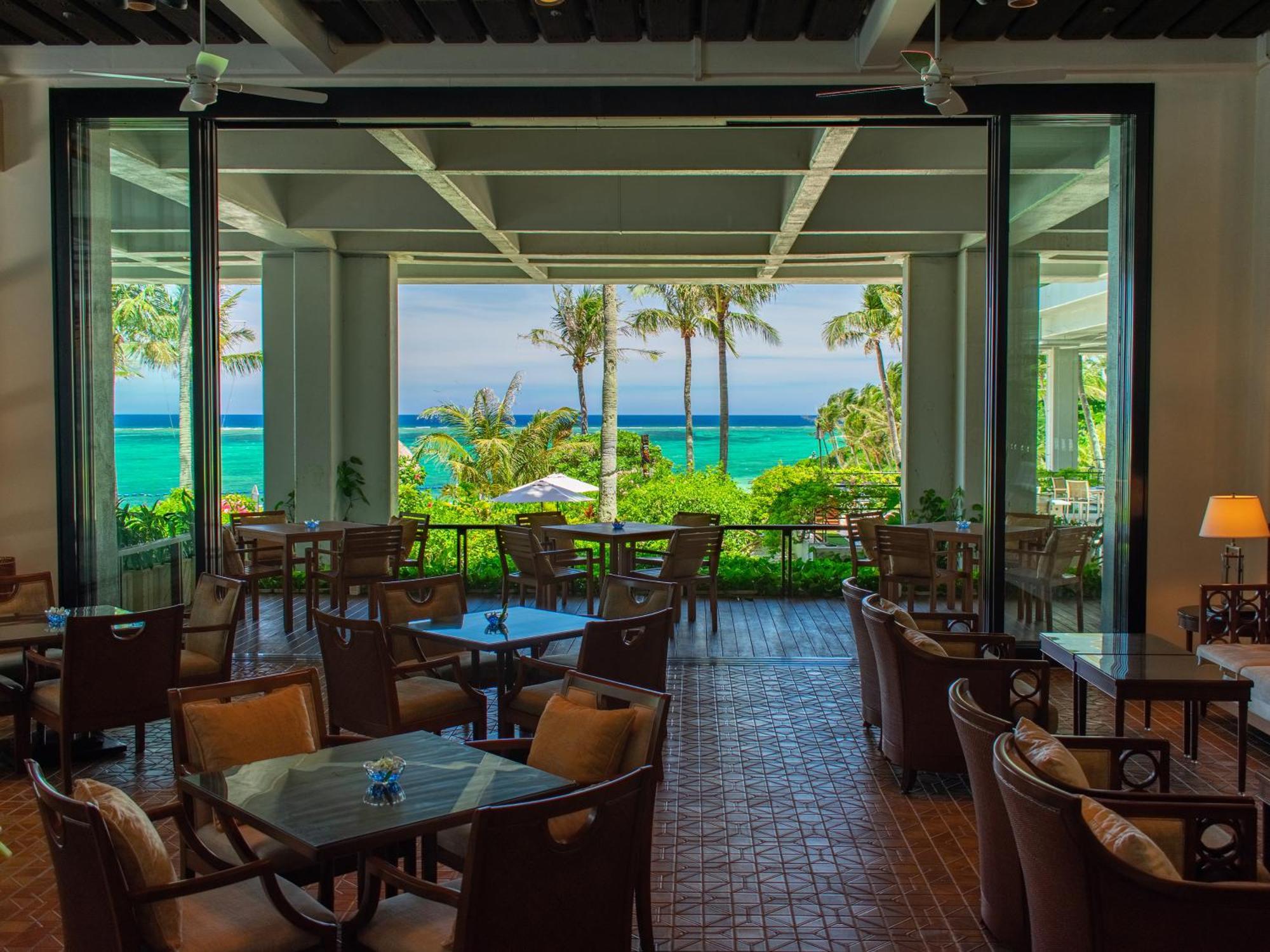 The Moon Beach Museum Resort Onna Exterior foto